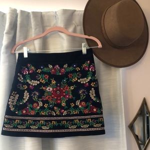 Floral mini skirt